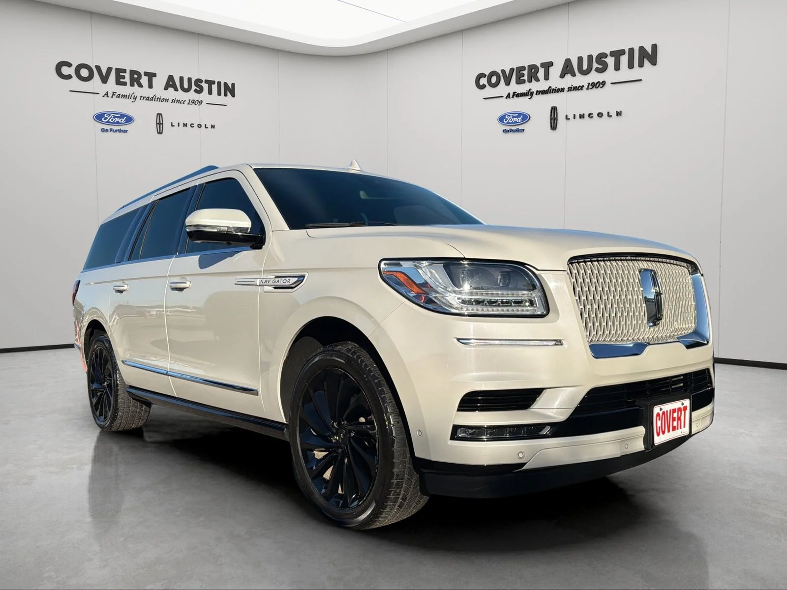 Used 2021 White Lincoln Reserve image 7