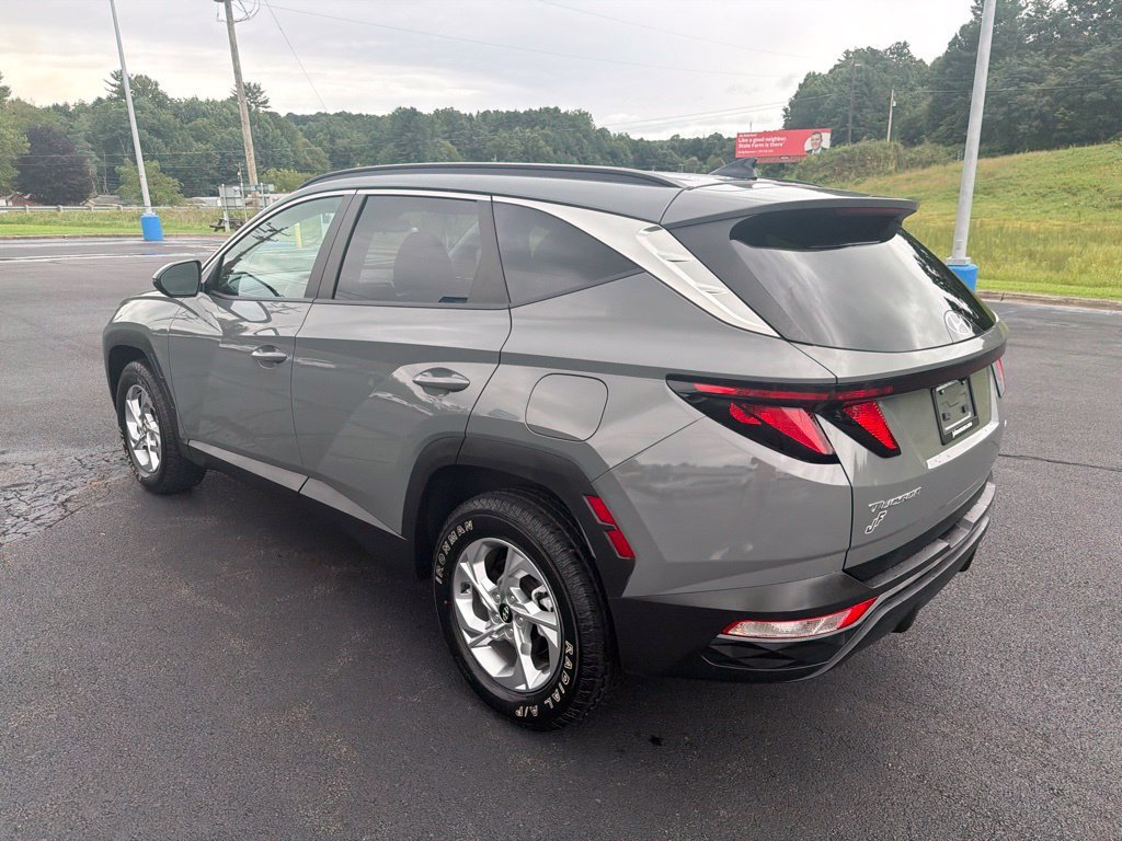Used 2024 Gray Hyundai SEL image 7