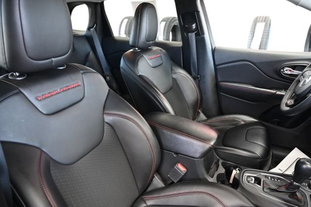 2022 Jeep Cherokee Trailhawk - Photo 9