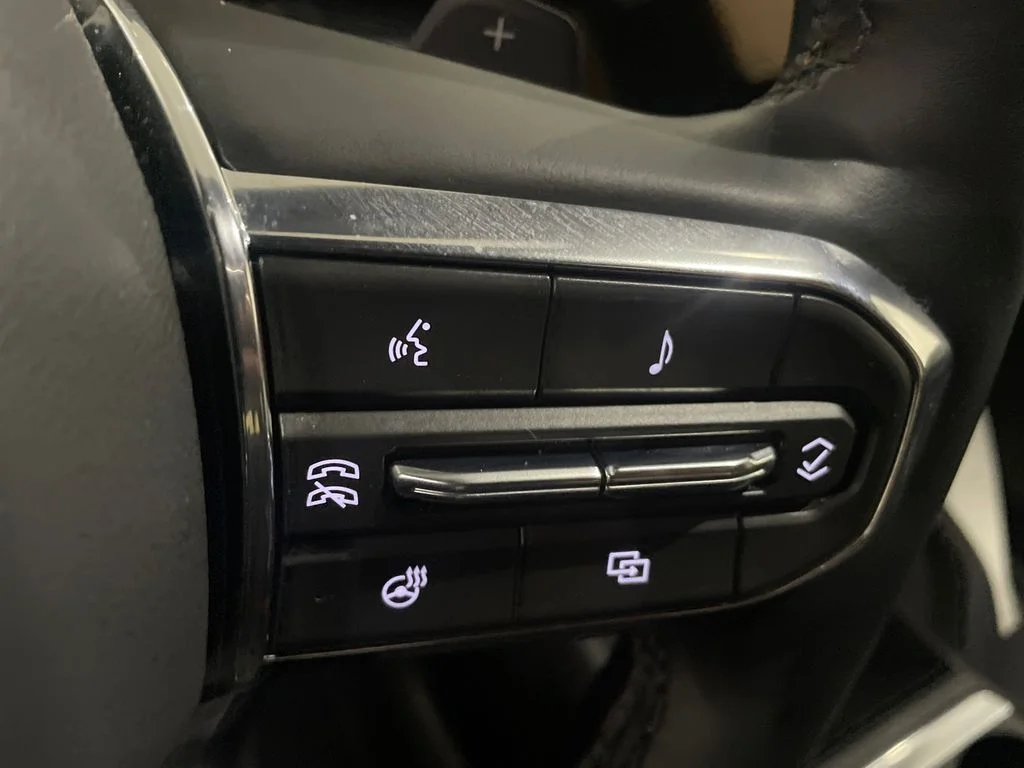 Used 2026 Summit White GMC Elevation image 15