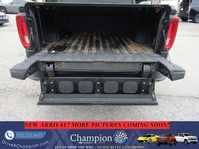 Used 2023 Onyx Black GMC SLT image 7