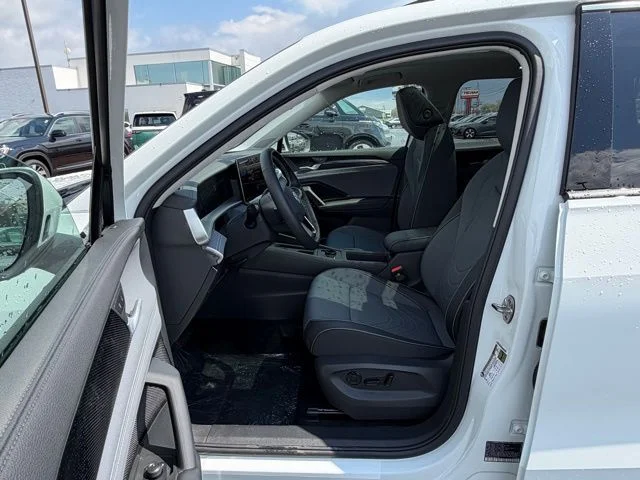 New 2026 White Volkswagen 2.0T SE image 8