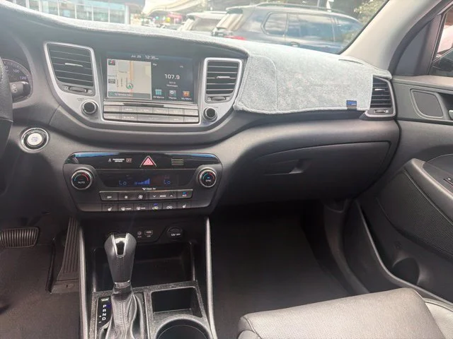 Used 2017 Silver Hyundai Limited image 14