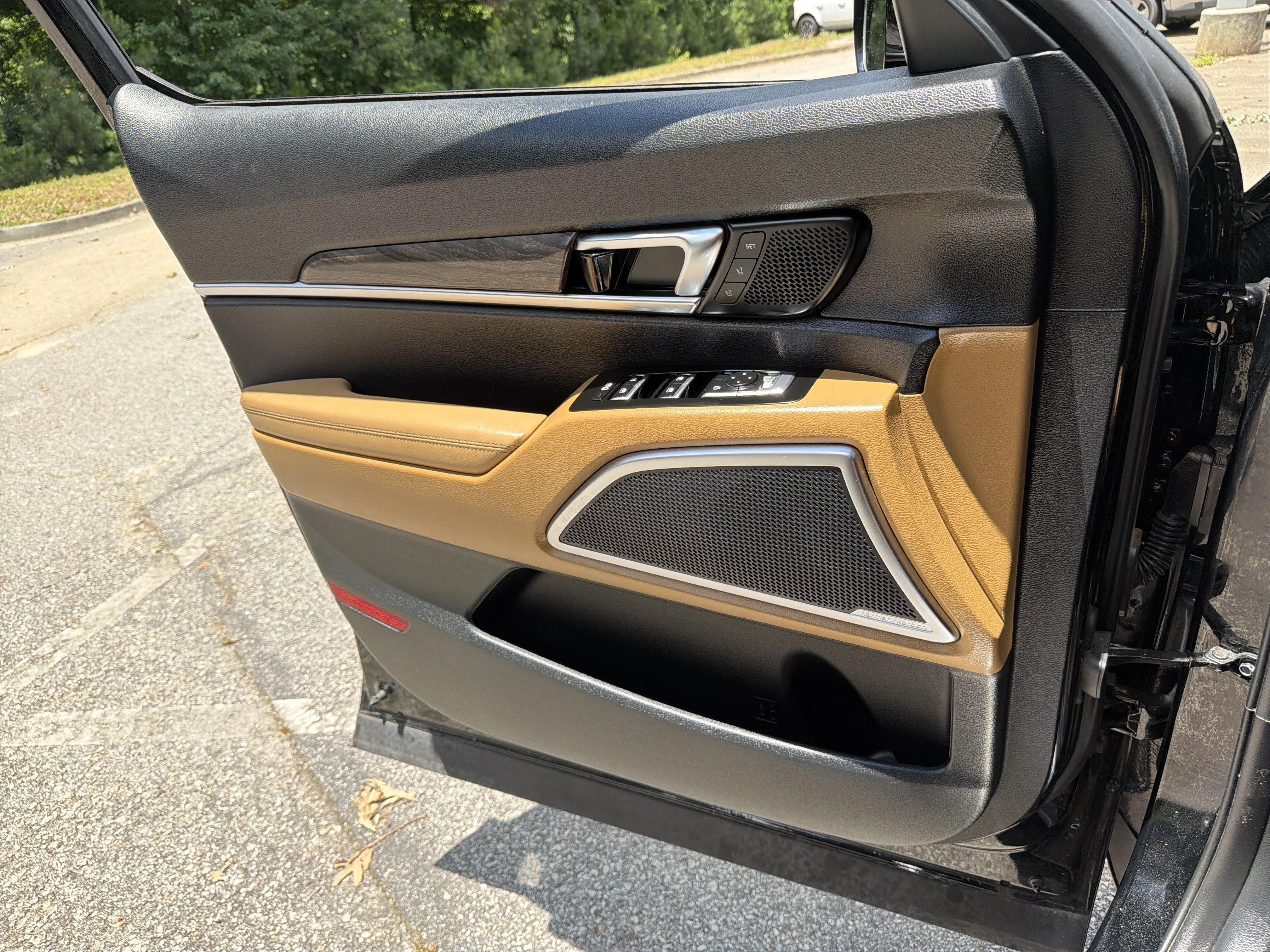 Used 2022 Ebony Black Kia SX image 16