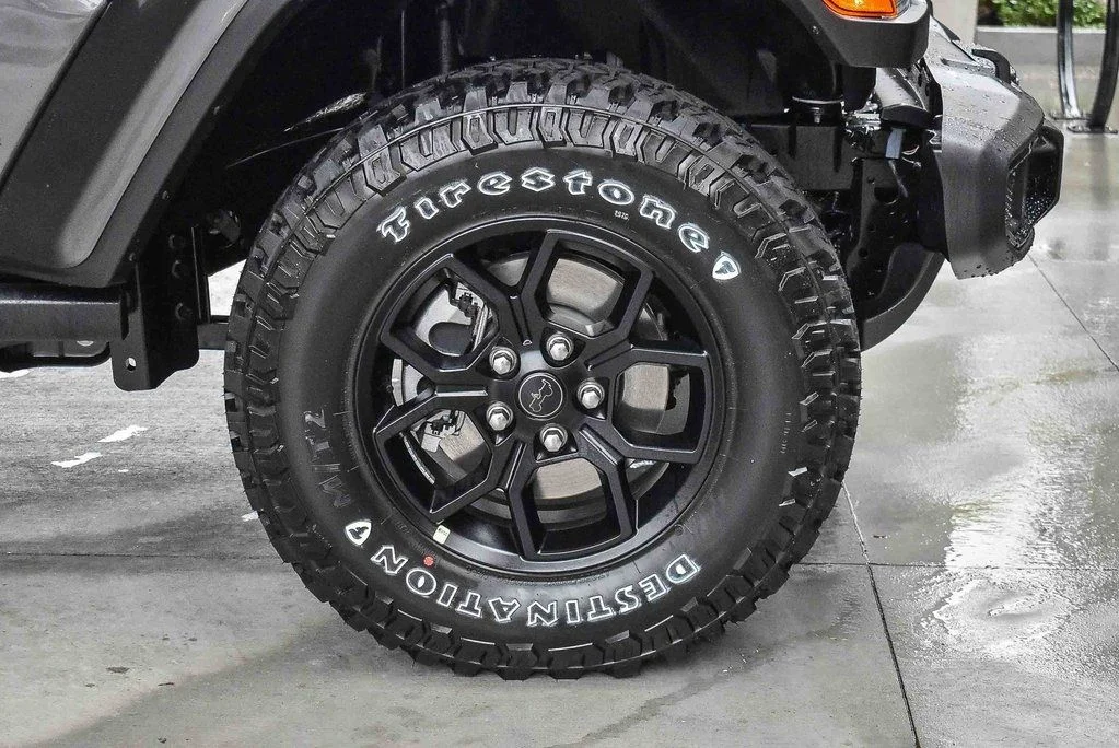 New 2026 Granite Crystal Metallic Clearcoat Jeep Willys image 9