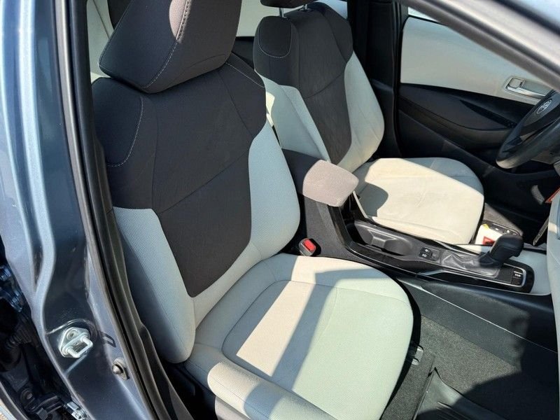 Used 2020 Celestite Toyota LE image 11
