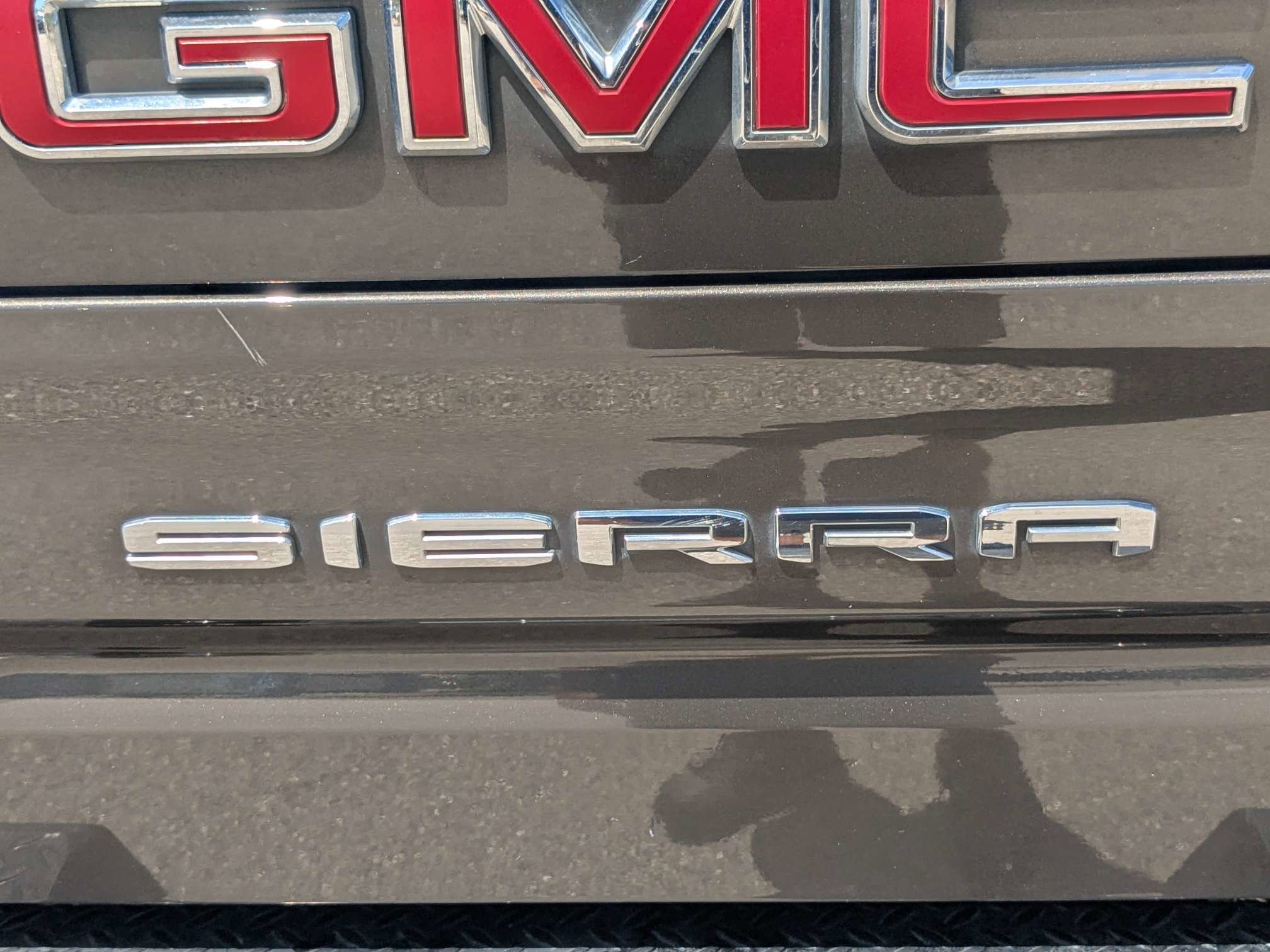 Used 2019 Smokey Quartz Metallic GMC SLT image 15