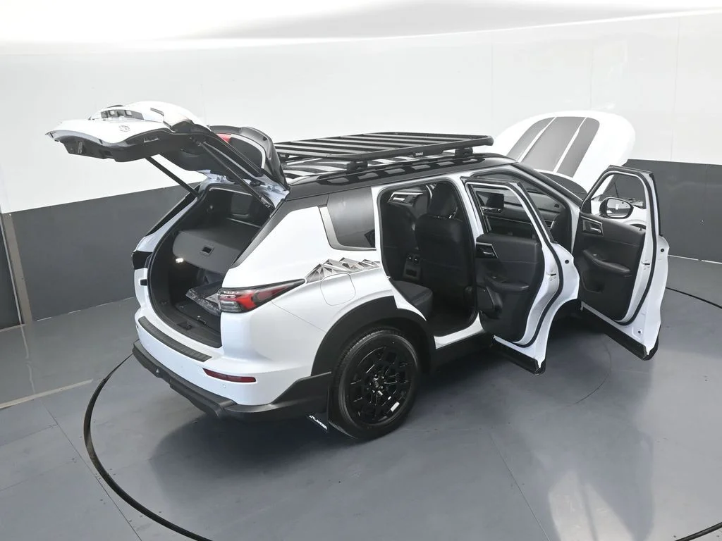 New 2026 White / Black Mitsubishi Trail Edition image 79