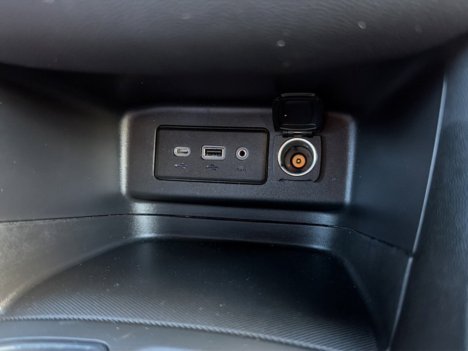 Used 2023 Summit White Chevrolet RS image 37
