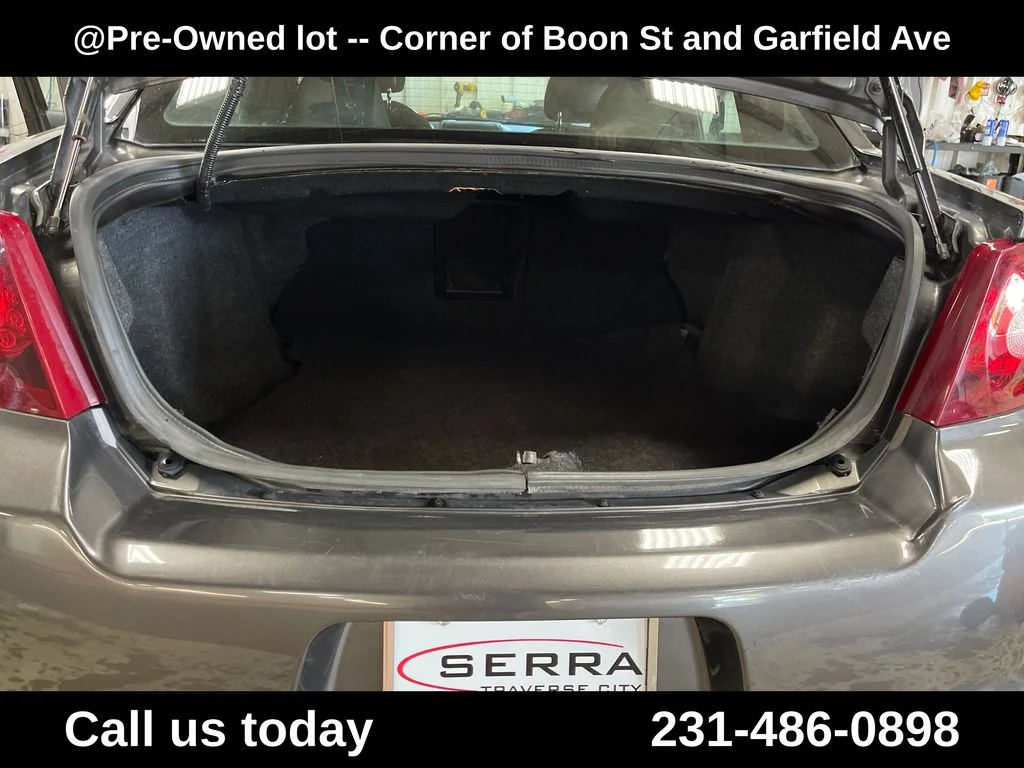 Used 2014 Gray Dodge SE image 22