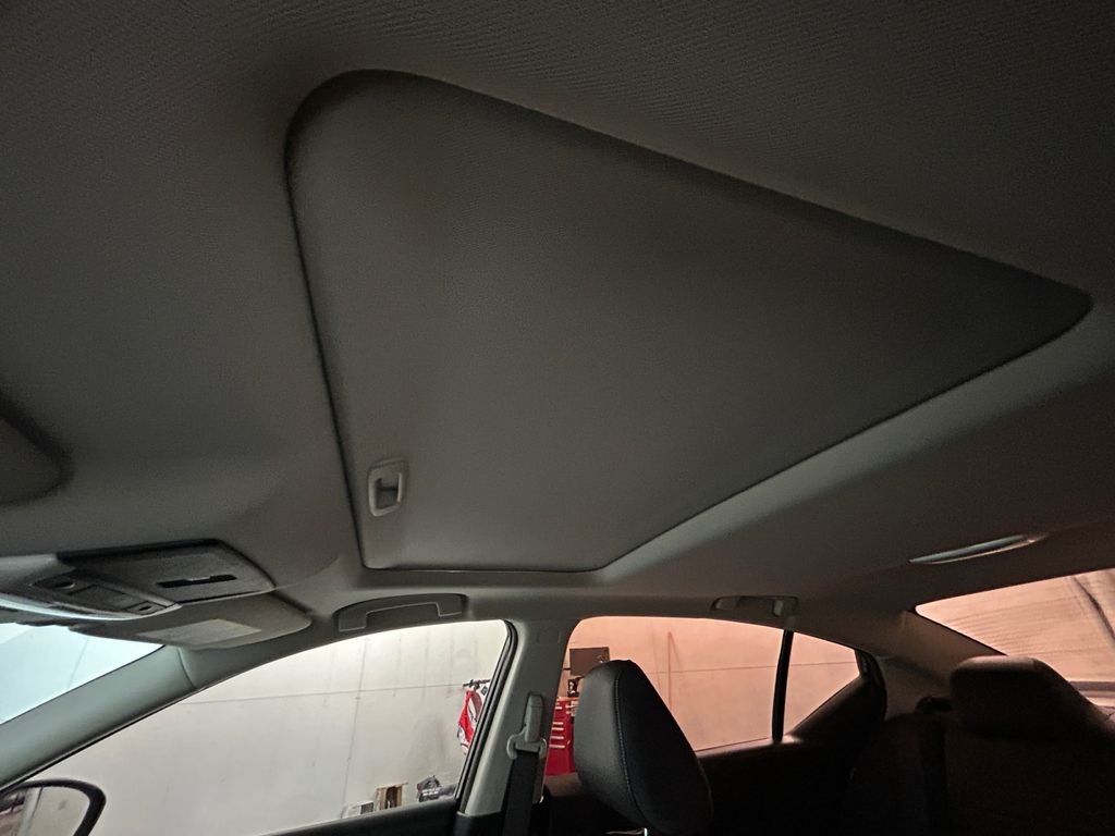 Used 2019 Black Nissan 2.5 SV image 25
