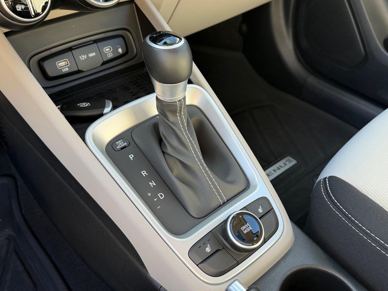 Used 2026 Mirage Green Hyundai SEL image 4