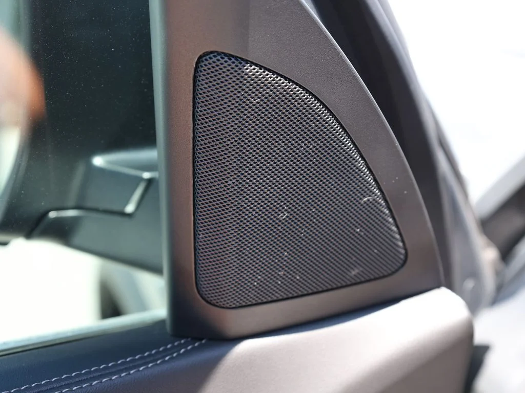 Used 2025 Gray BMW xDrive40i image 17