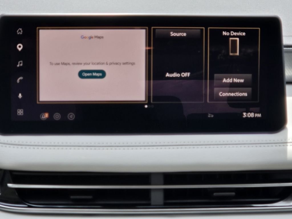 New 2027 RADIANT WHITE INFINITI Luxe FWD image 19