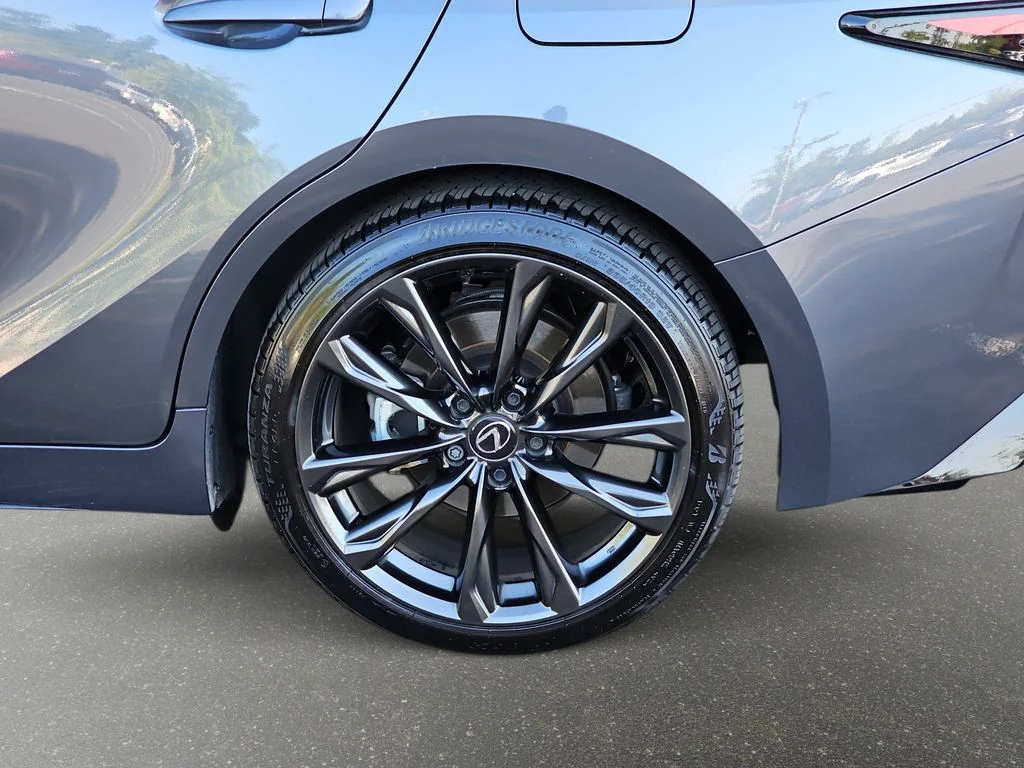 Used 2025 CLOUDBURST GRAY Lexus 300 image 35