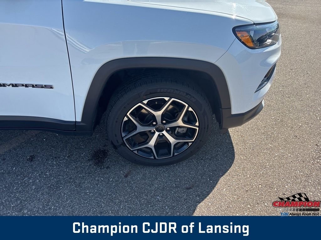 Used 2025 White Jeep Limited image 35