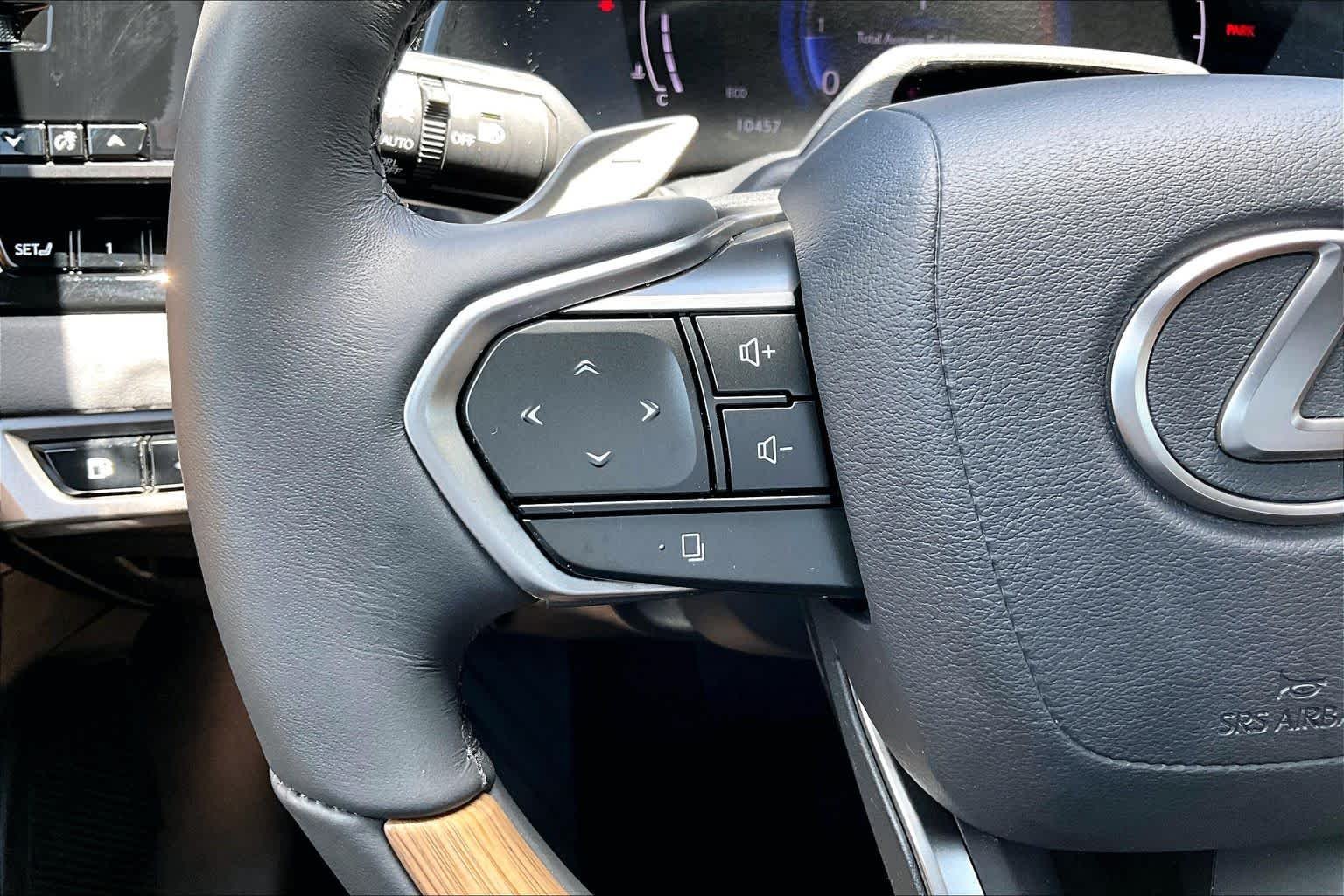 Used 2023 Copper Crest Lexus Premium Plus image 22