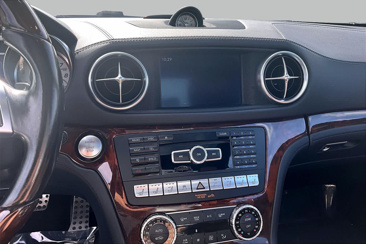 Used 2016 Obsidian Black Metallic Mercedes-Benz SL 550 image 6
