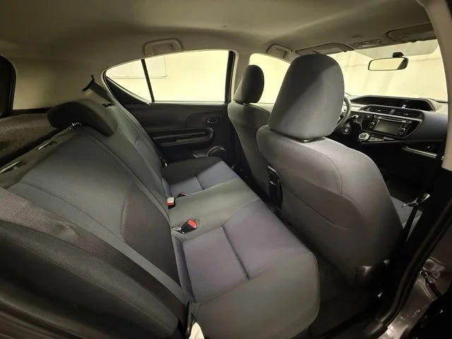 Certified Used 2016  Toyota Two image 8