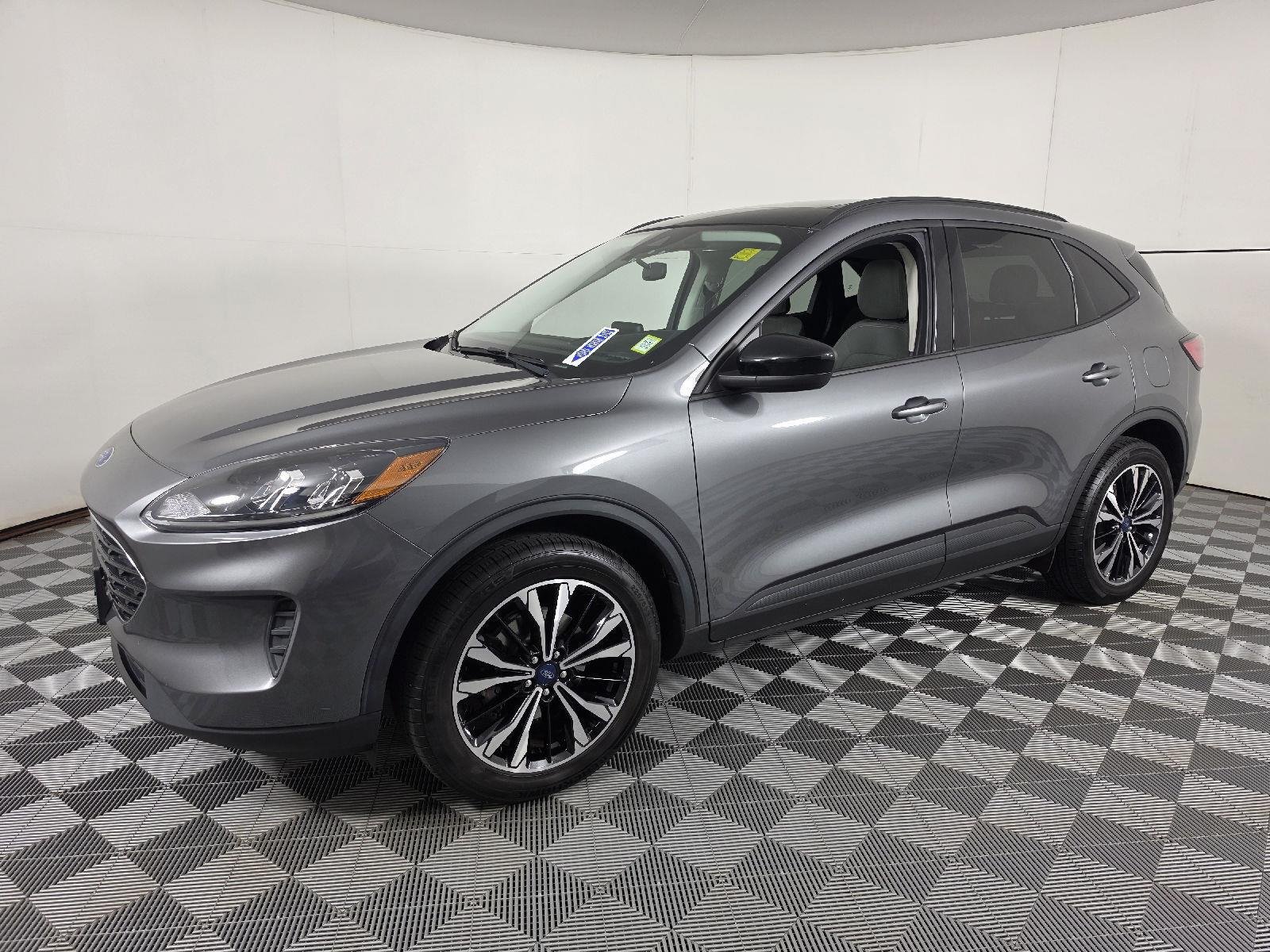 Used 2022 Carbonized Gray Ford SE image 7