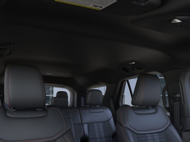 New 2026 Space White Metallic Ford ST-Line image 25