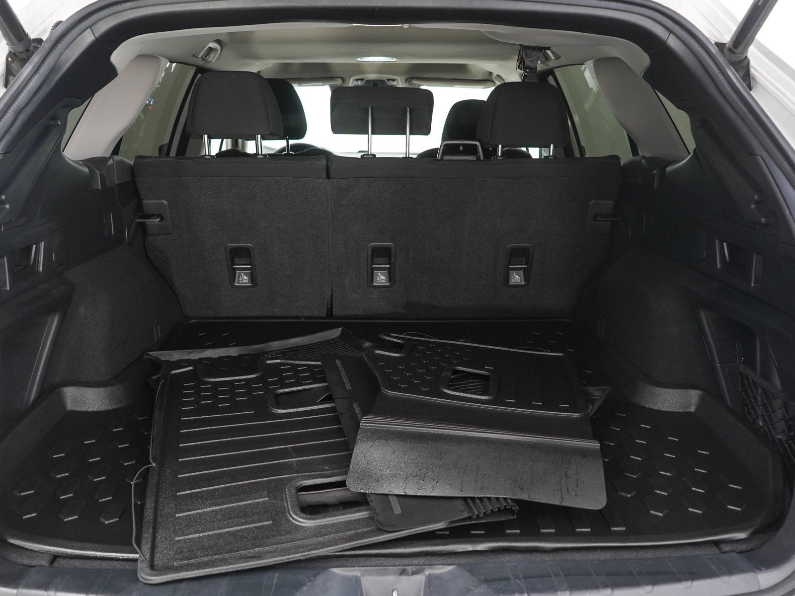 Used 2020 Crystal White Pearl Subaru Premium image 9