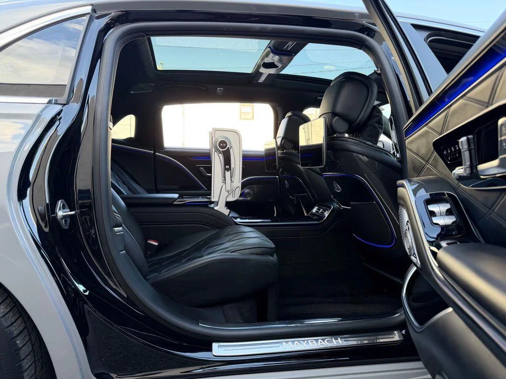 Used 2022 Gray Mercedes-Benz Maybach S 580 image 18