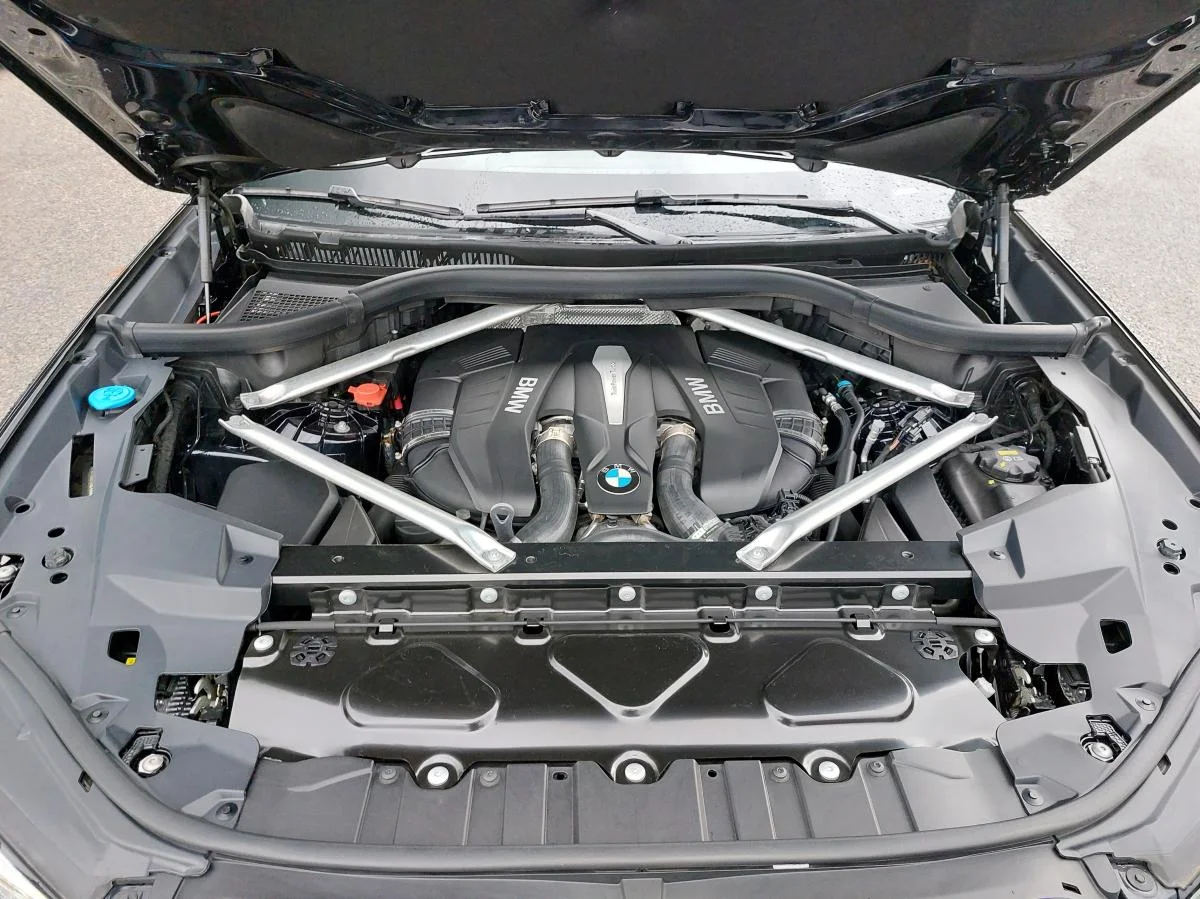 Used 2019 Black BMW xDrive50i Sports Activity Vehicle image 21