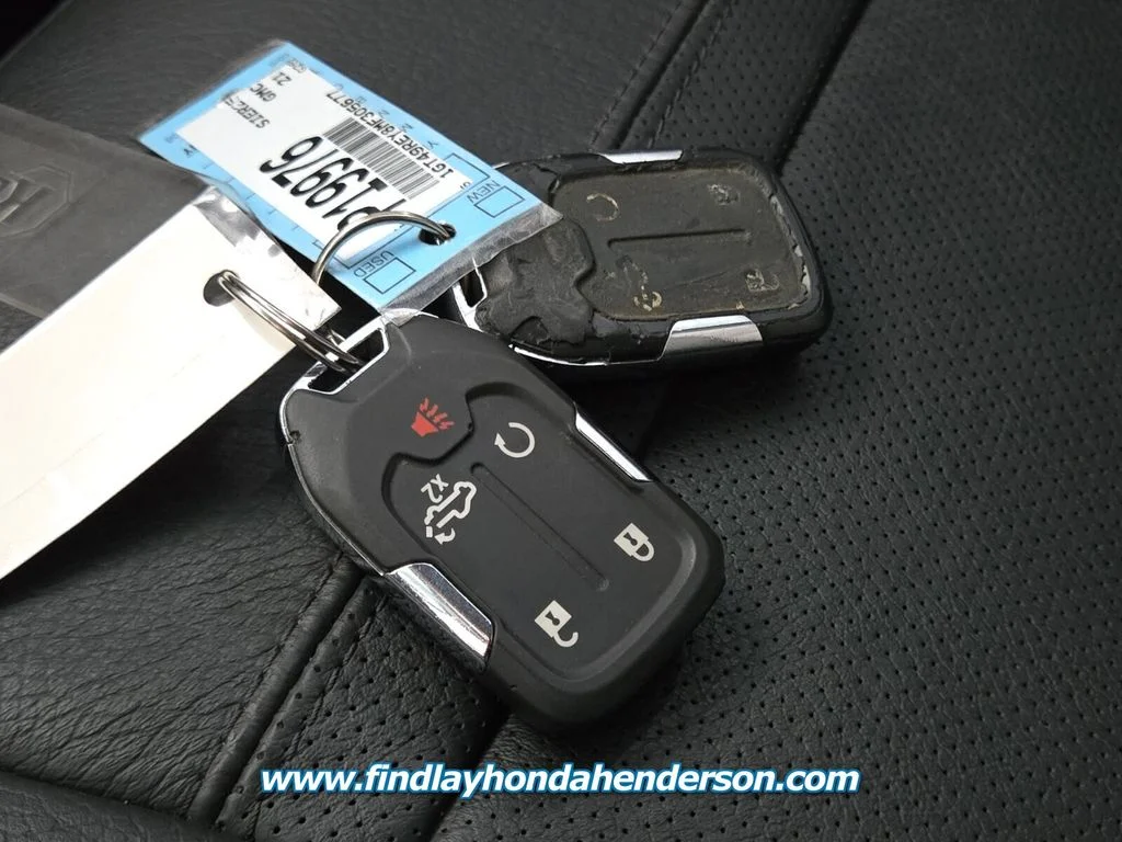 Used 2021 Quicksilver Metallic GMC Denali image 32