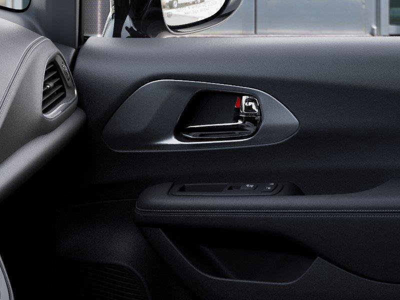 New 2026 Diamond Black Crystal Pearl-Coat Exterior Paint Chrysler Select image 25