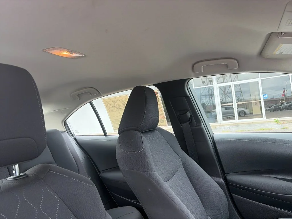 Used 2021 Silver Toyota LE image 18