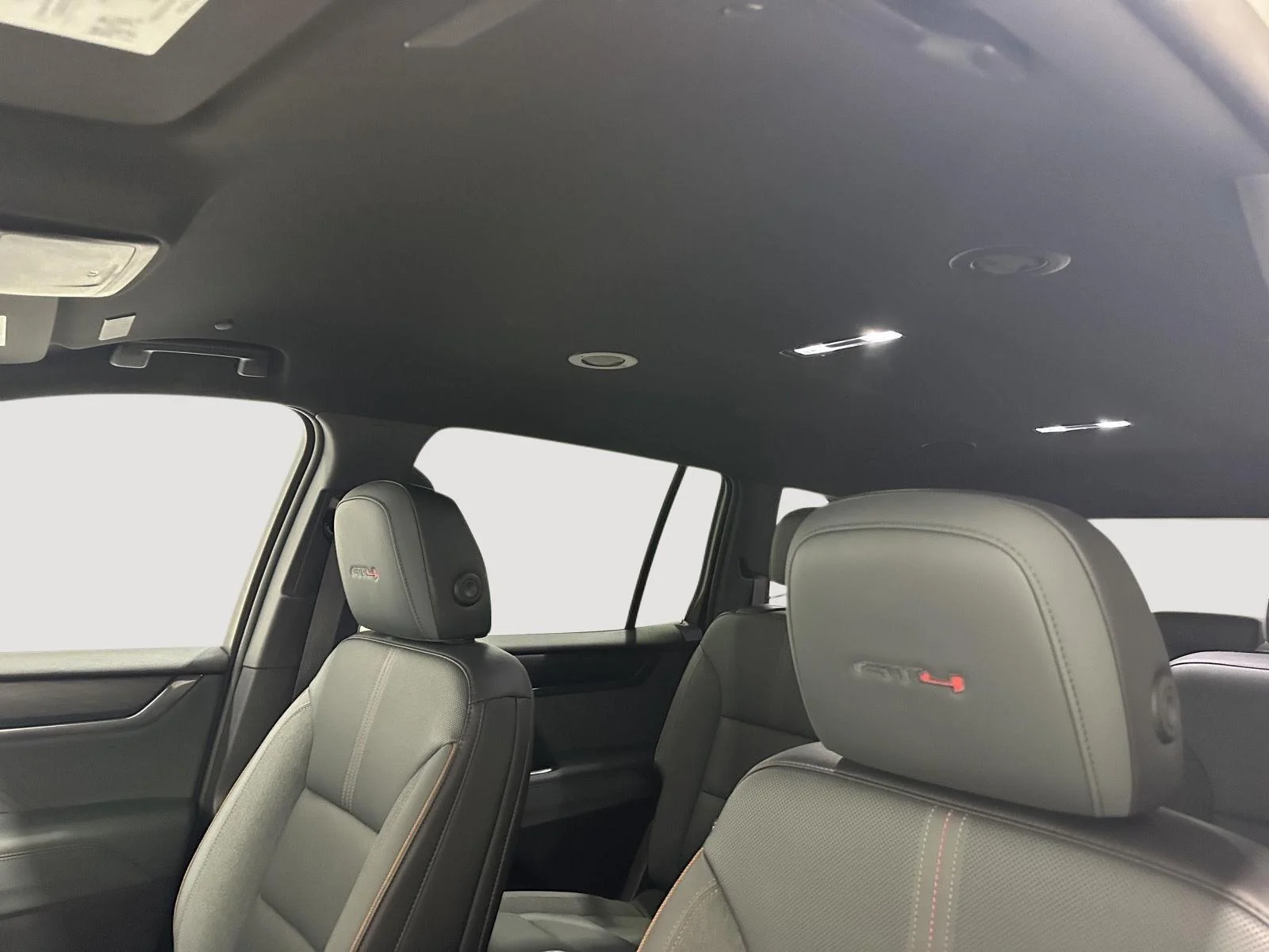 Used 2024 Summit White GMC AT4 image 18
