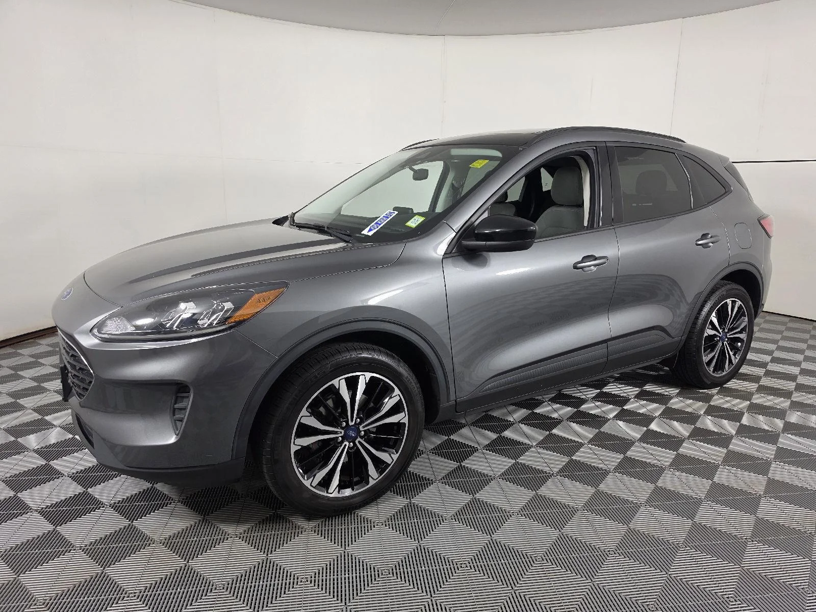 Used 2022 Carbonized Gray Ford SE image 7