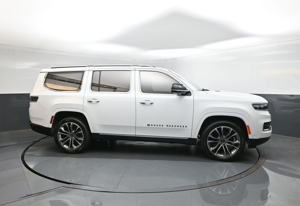 Used 2023 White Jeep Series III image 26