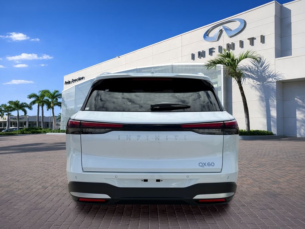 New 2027 RADIANT WHITE INFINITI Luxe FWD image 6