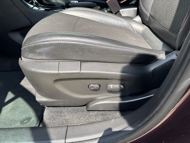 Used 2018 Red Buick Preferred image 12