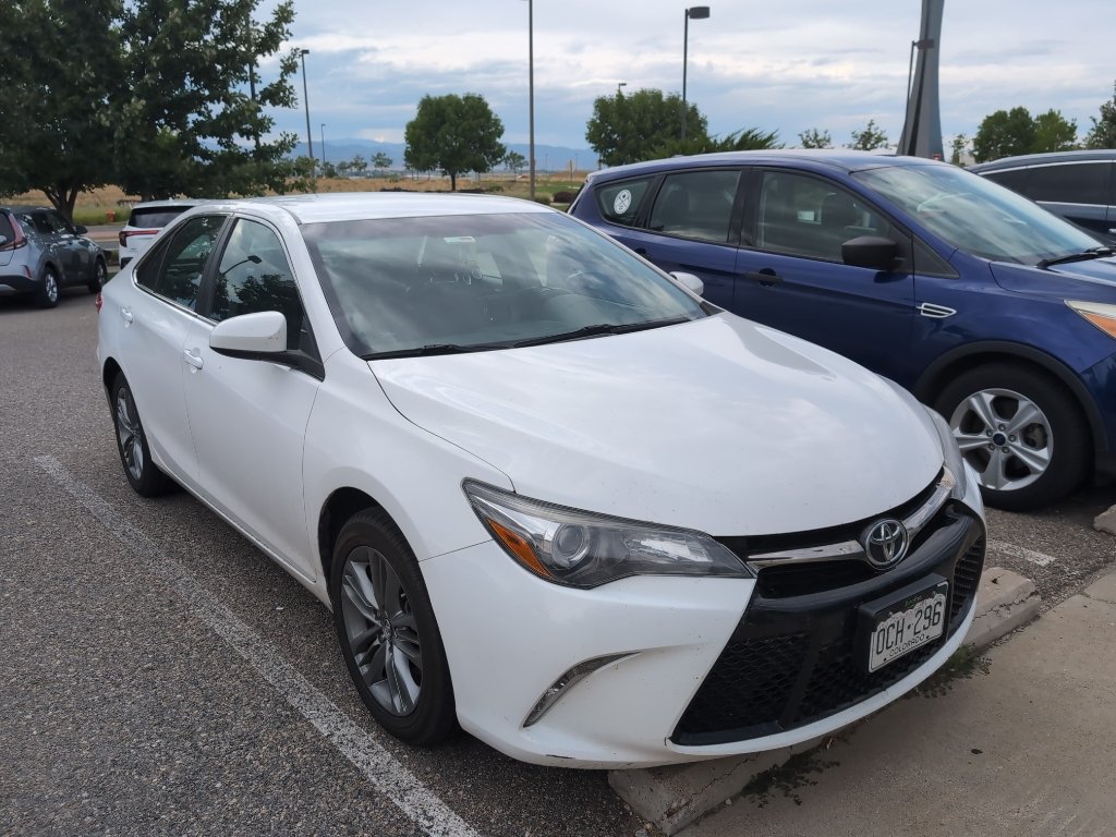 Used 2017 White Toyota  image 5