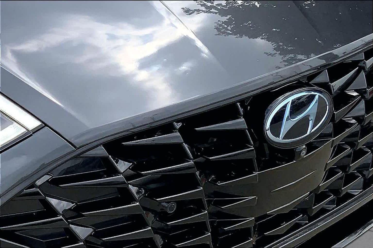 Used 2020 Portofino Gray Hyundai Limited image 32