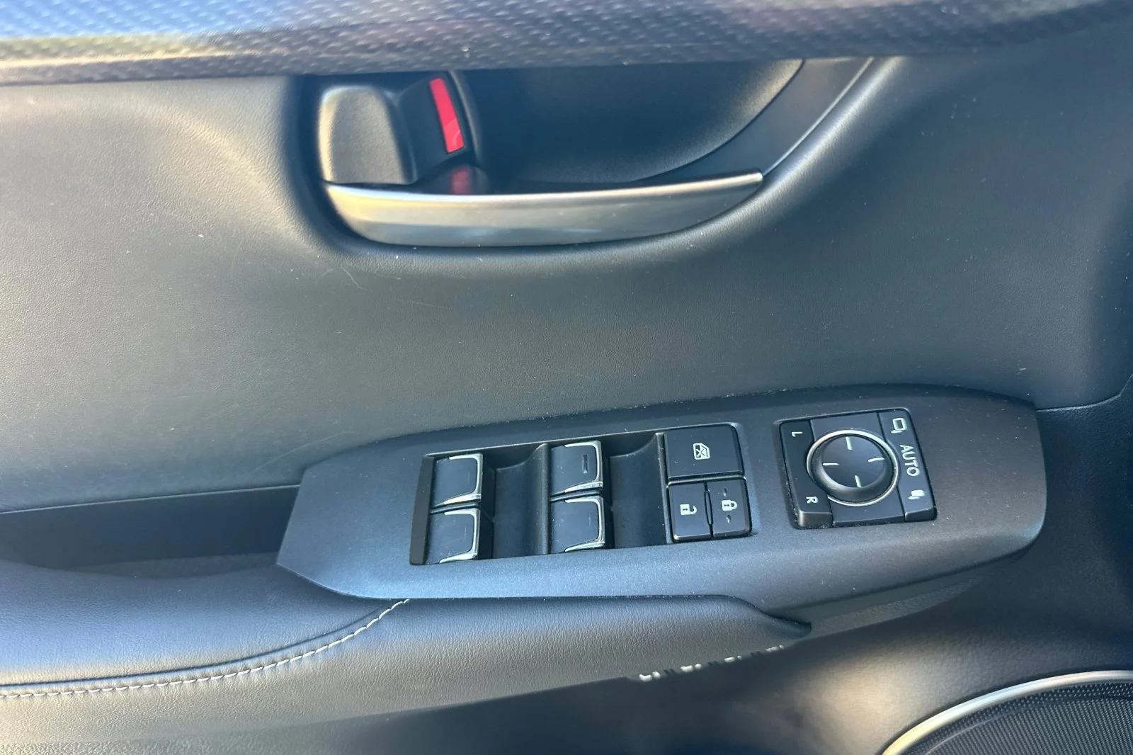 Used 2019 Silver Lexus 300 Base image 18