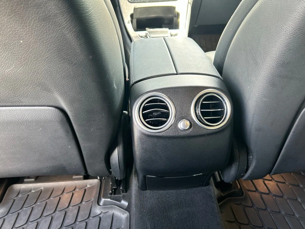 Used 2022 Black Mercedes-Benz GLC 300 image 29