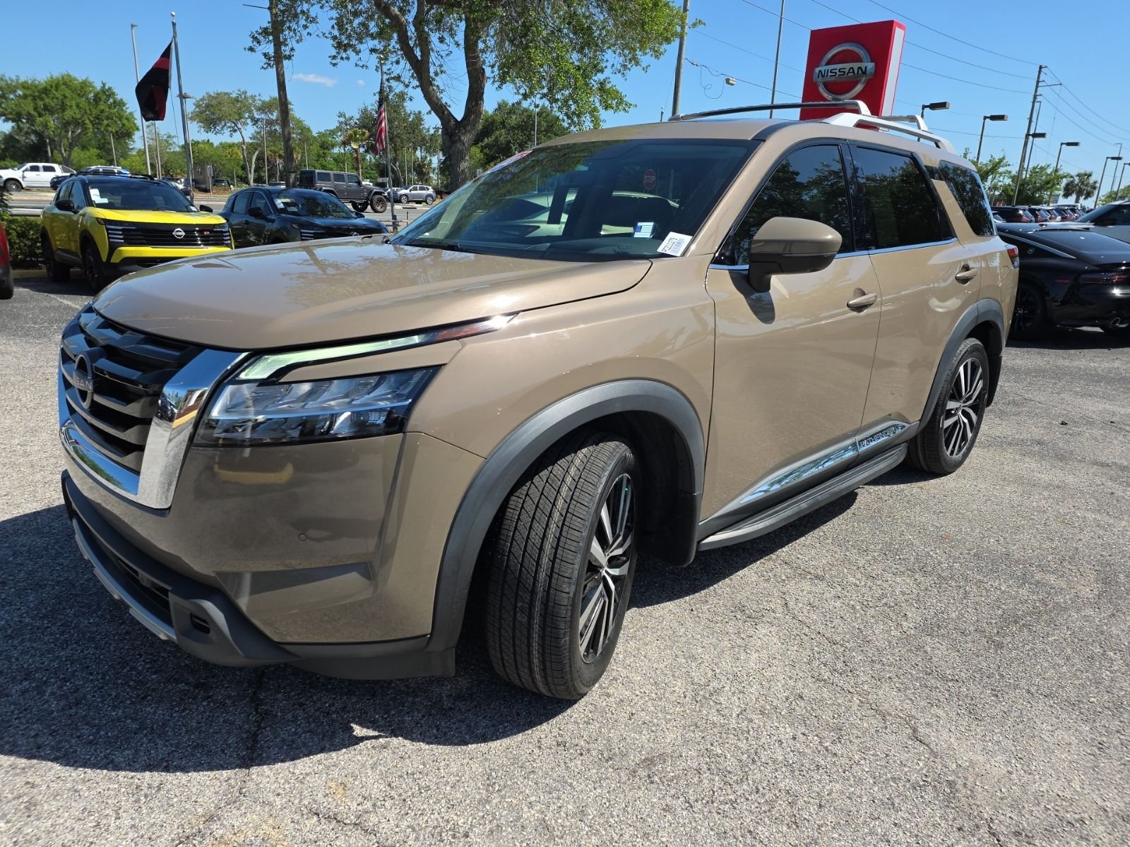 Certified Used 2023 Beige Nissan Platinum image 4