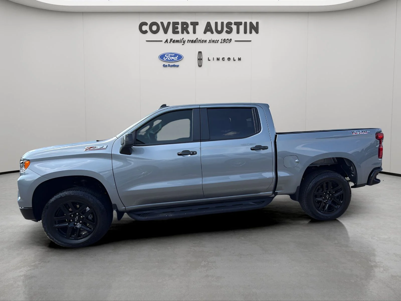 Used 2026 Gray Chevrolet LT Trail Boss image 2