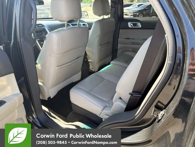 Used 2013 Black Ford Limited image 27