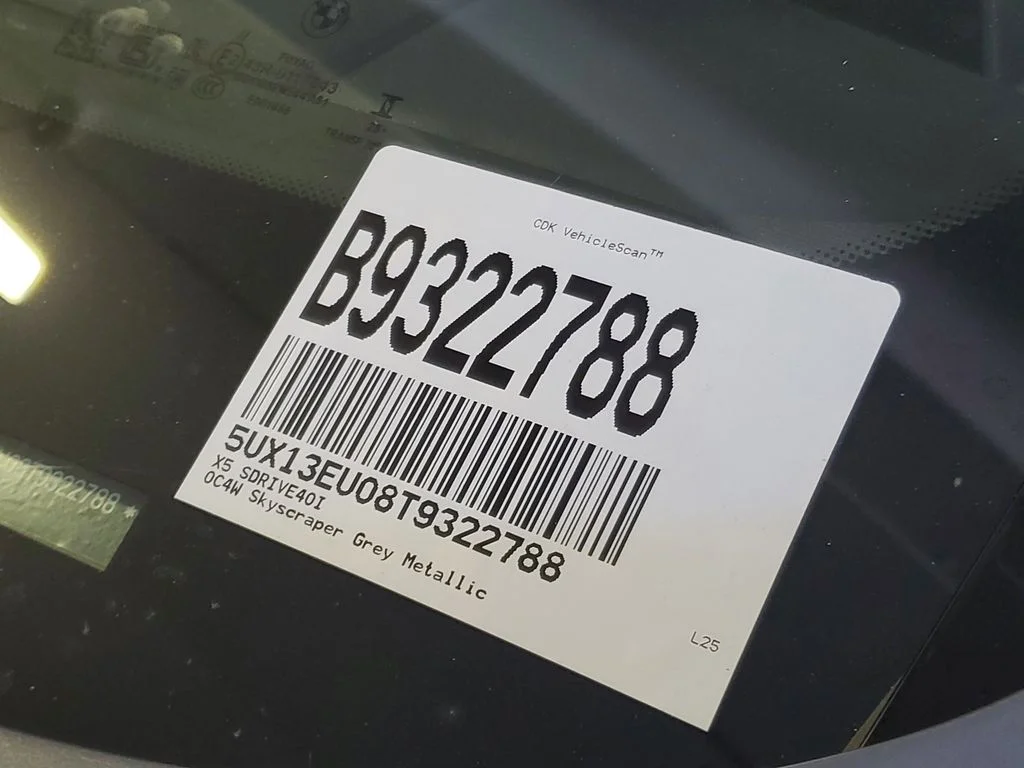 Used 2026 Gray BMW sDrive40i image 27