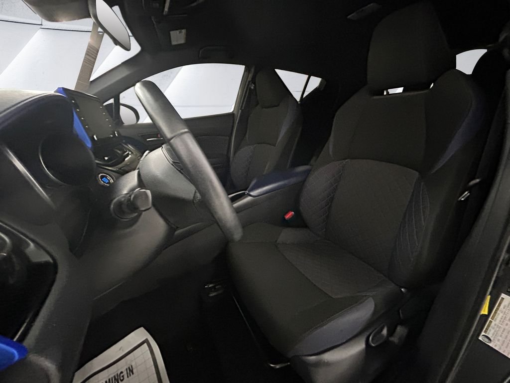 Used 2020 Gray Toyota XLE image 8