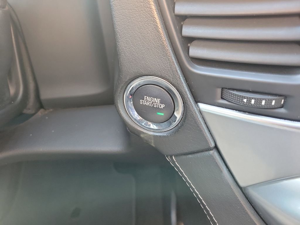 Used 2018 Silver Chevrolet LT image 32