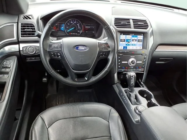 Used 2019 White Ford Limited image 14