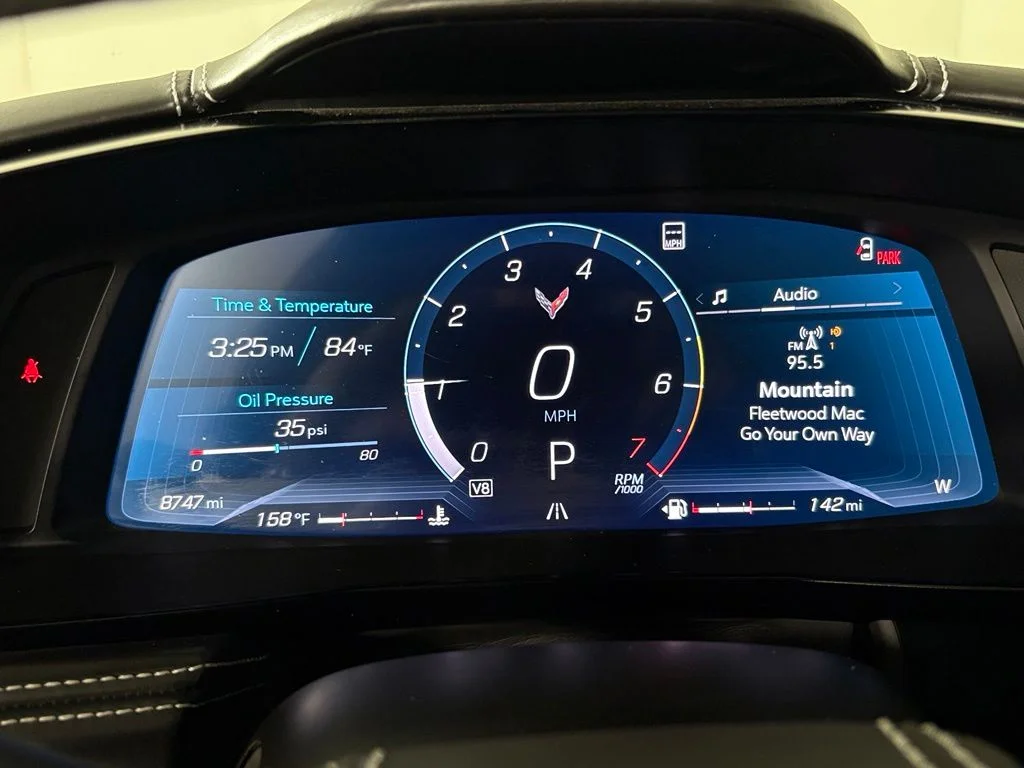 Used 2023 White Chevrolet Stingray image 28