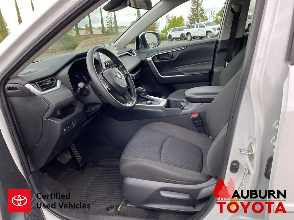 Certified Used 2024 Ice Cap Toyota LE image 31