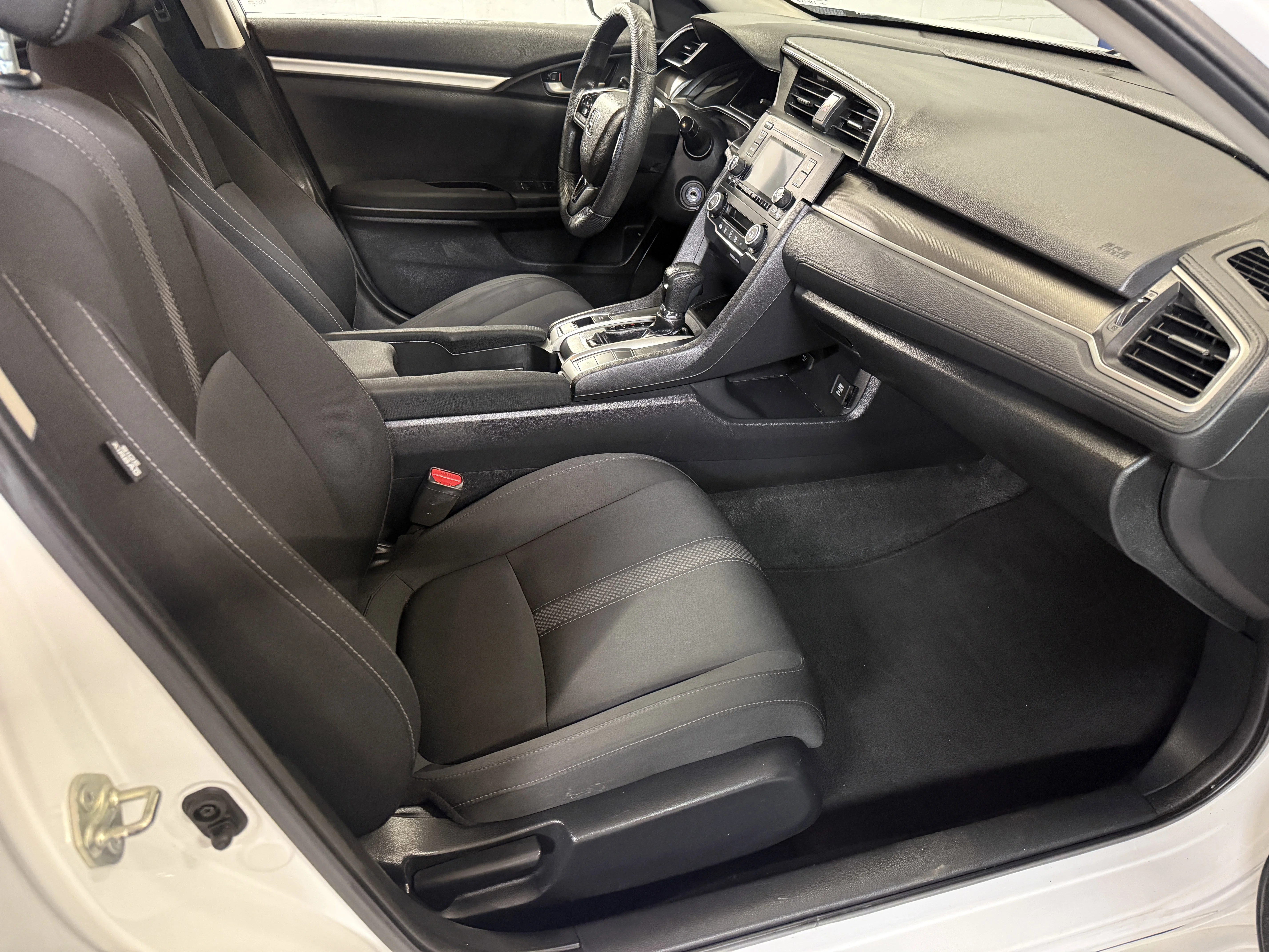 Certified Used 2019 Platinum White Pearl Honda LX image 24